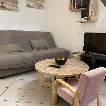 Appartement Cosy - Les Ecureuils Ares Exterior foto