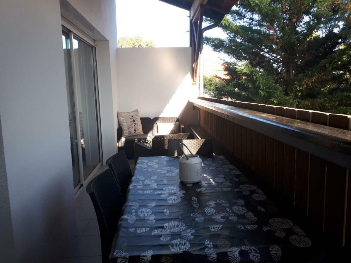 Appartement Cosy - Les Ecureuils Ares Exterior foto